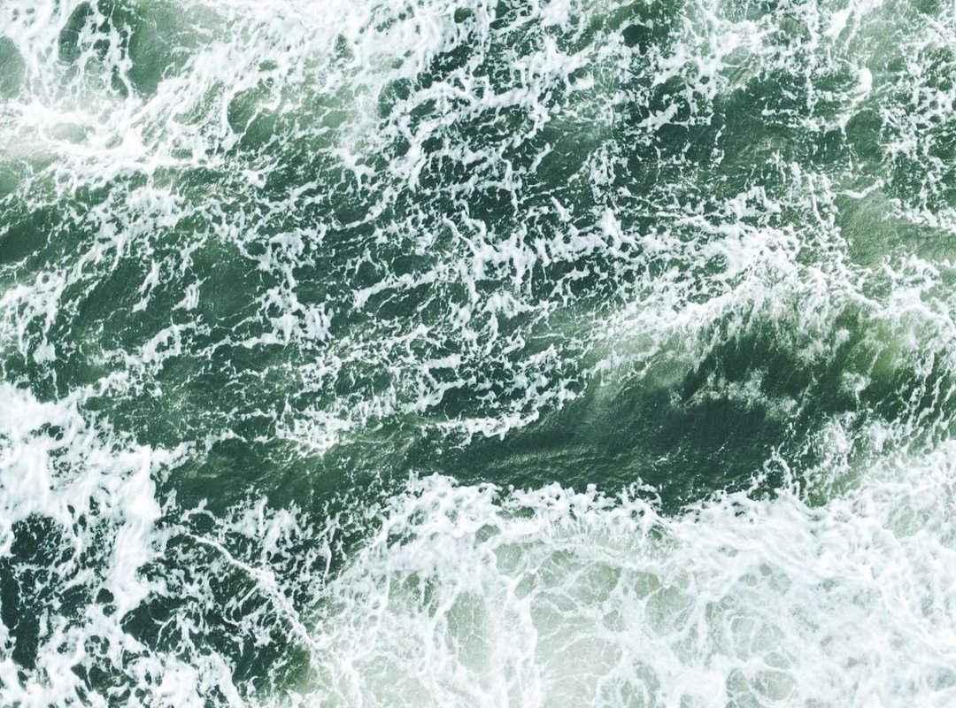 Popular Styles of Red & Black H2R Wallpapers